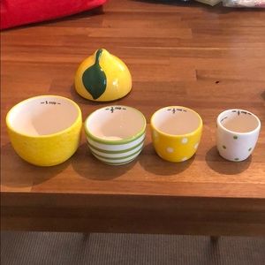 Brand new - Ceramic lemon nesting measuring cups
